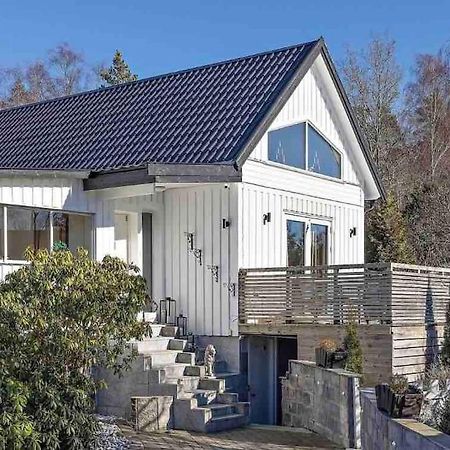 Mysigt Hus Med Natur & Jacuzzi I Olofstorp Gotenburg Buitenkant foto