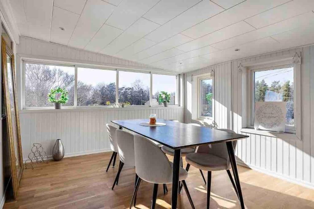 Mysigt Hus Med Natur & Jacuzzi I Olofstorp Gotenburg Buitenkant foto