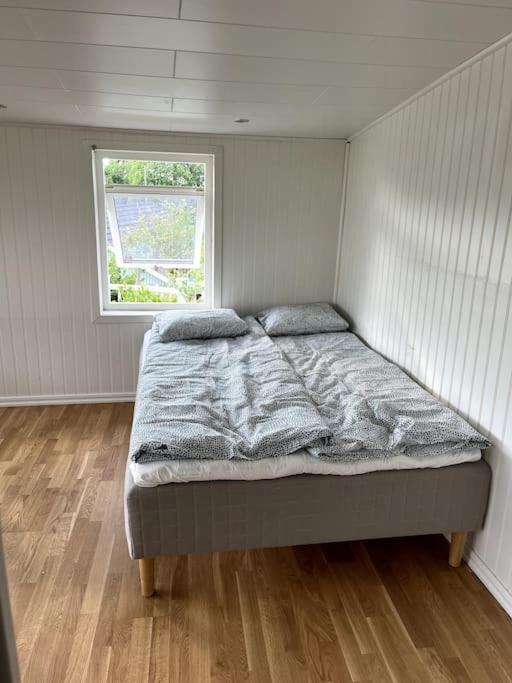 Mysigt Hus Med Natur & Jacuzzi I Olofstorp Gotenburg Buitenkant foto
