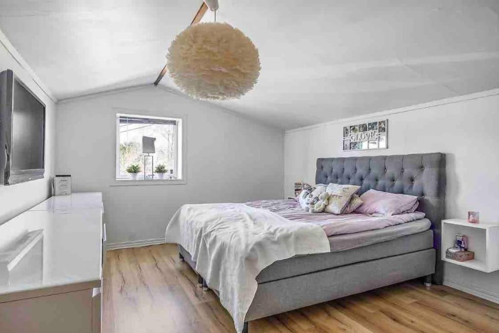 Mysigt Hus Med Natur & Jacuzzi I Olofstorp Gotenburg Buitenkant foto