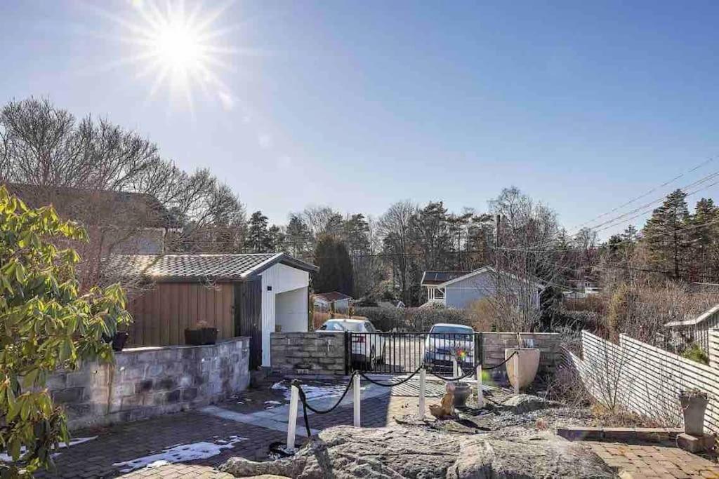 Mysigt Hus Med Natur & Jacuzzi I Olofstorp Gotenburg Buitenkant foto